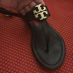 Tori Burch BLK strap sandals